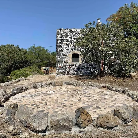 Daire Nisyros Traum „speladi“ Mandrákion