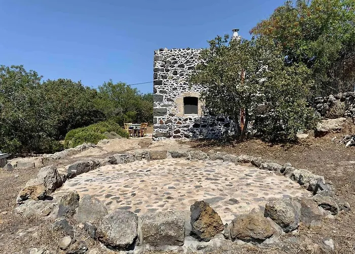 Daire Nisyros Traum „speladi“ Mandrákion