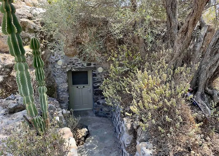 Daire Nisyros Traum „speladi“ Mandrákion